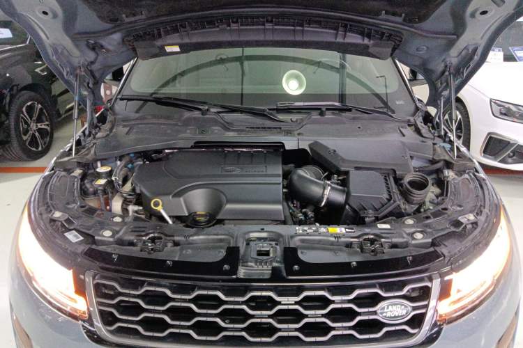 Used Land Rover Range Evoque 2020 249 PS R-DYNAMIC S Sport Edition Engine Bay