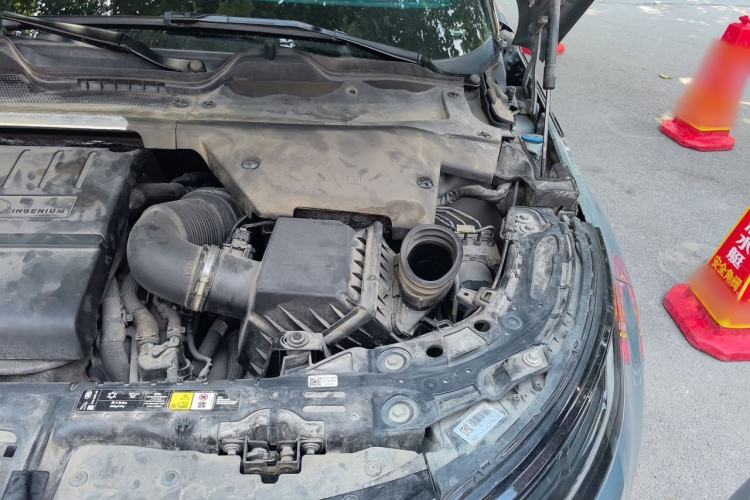 Used Land Rover Range Evoque 2020 249 PS R-DYNAMIC S Sport Edition Engine Bay Left