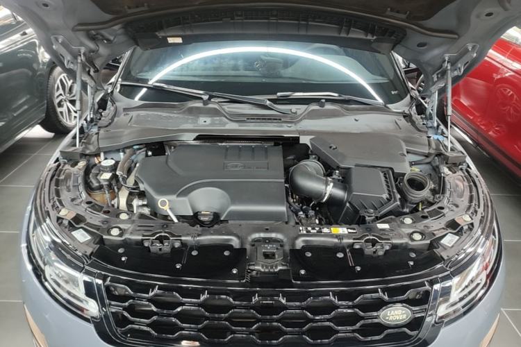 Used Land Rover Range Evoque 2020 249 PS R-DYNAMIC S Sport Edition Engine Bay