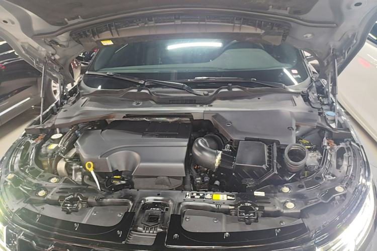 Used Land Rover Range Evoque 2020 249 PS R-DYNAMIC S Black Edition Sport Version Engine Bay