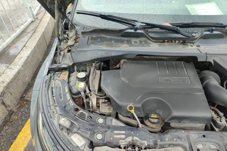 Used Land Rover Range Evoque 2020 249 PS R-DYNAMIC S Black Edition Sport Version Engine Bay Right