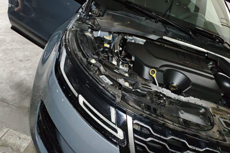 Used Land Rover Range Evoque 2020 249 PS R-DYNAMIC SE Sport Technology Edition Engine Bay Right