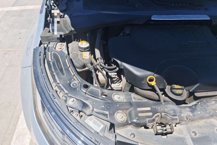Used Land Rover Range Evoque 2020 249 PS R-DYNAMIC SE Sport Technology Edition Engine Bay Right