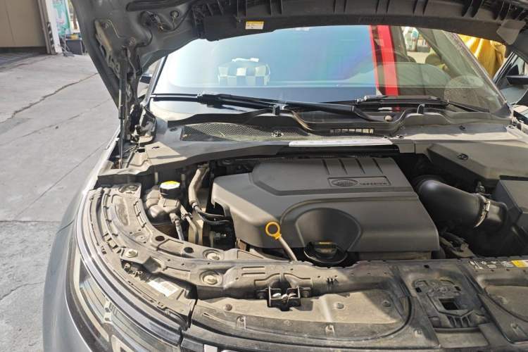 Used Land Rover Range Evoque 2020 249 PS R-DYNAMIC SE Sport Technology Edition Engine Bay Right