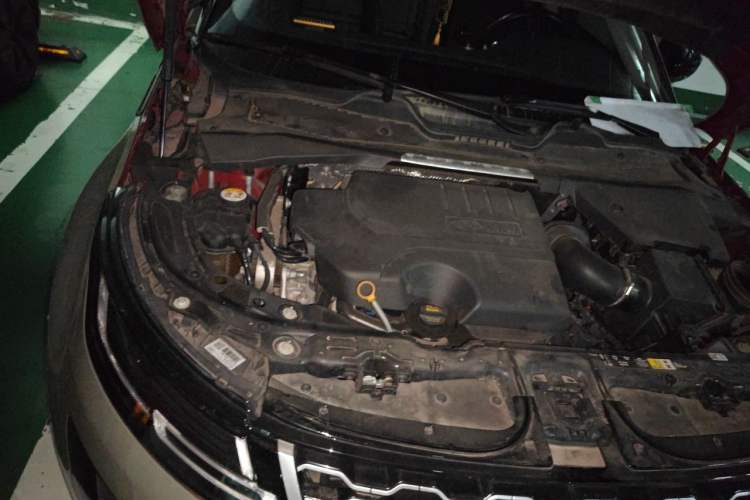 Used Land Rover Range Evoque 2020 249 PS Youth Edition Engine Bay Right