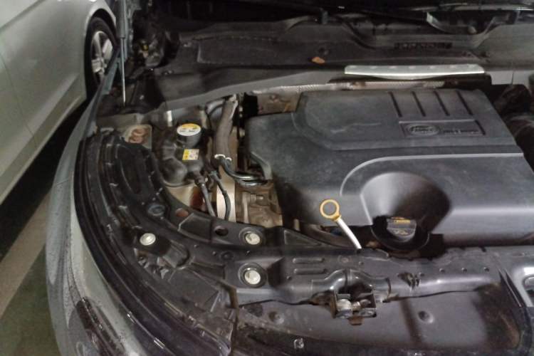 Used Land Rover Range Evoque 2020 249 PS R-DYNAMIC SE Sport Technology Edition Engine Bay Right