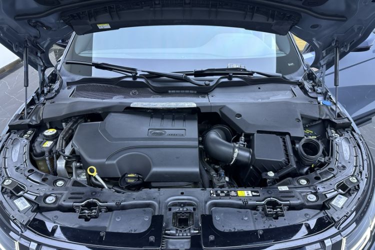 Used Land Rover Range Evoque 2020 249 PS R-DYNAMIC S Sport Edition Engine Bay