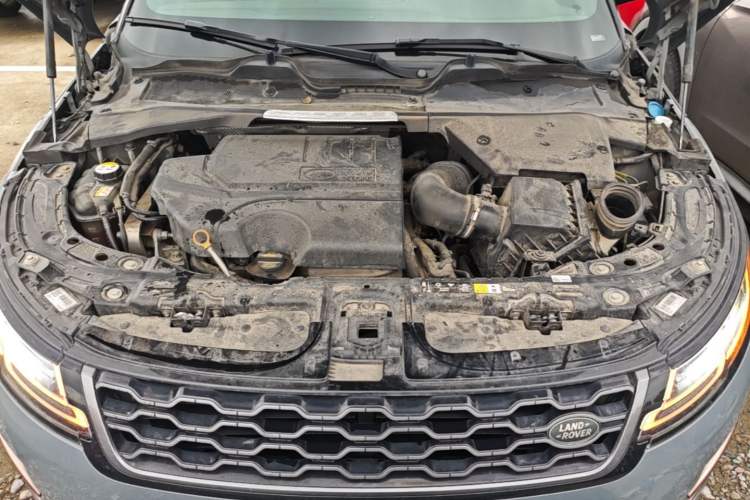 Used Land Rover Range Evoque 2020 249 PS R-DYNAMIC SE Sport Technology Edition Engine Bay