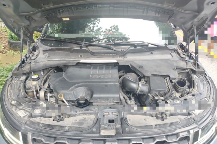 Used Land Rover Range Evoque 2020 249 PS R-DYNAMIC S Sport Edition Engine Bay
