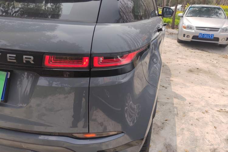 Used Land Rover Range Evoque 2020 249 PS R-DYNAMIC S Sport Edition Exterior 3
