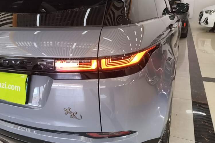 Used Land Rover Range Evoque 2020 249 PS R-DYNAMIC S Black Edition Sport Version Exterior 3