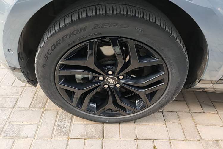 Used Land Rover Range Evoque 2020 249 PS R-DYNAMIC S Blackened Sport Technology Edition Exterior 4