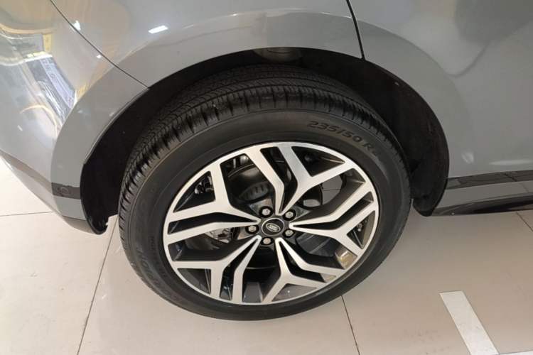 Used Land Rover Range Evoque 2020 249 PS R-DYNAMIC SE Sport Technology Edition Exterior 5