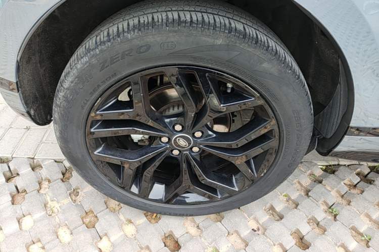 Used Land Rover Range Evoque 2020 249 PS R-DYNAMIC S Blackened Sport Technology Edition Exterior 5