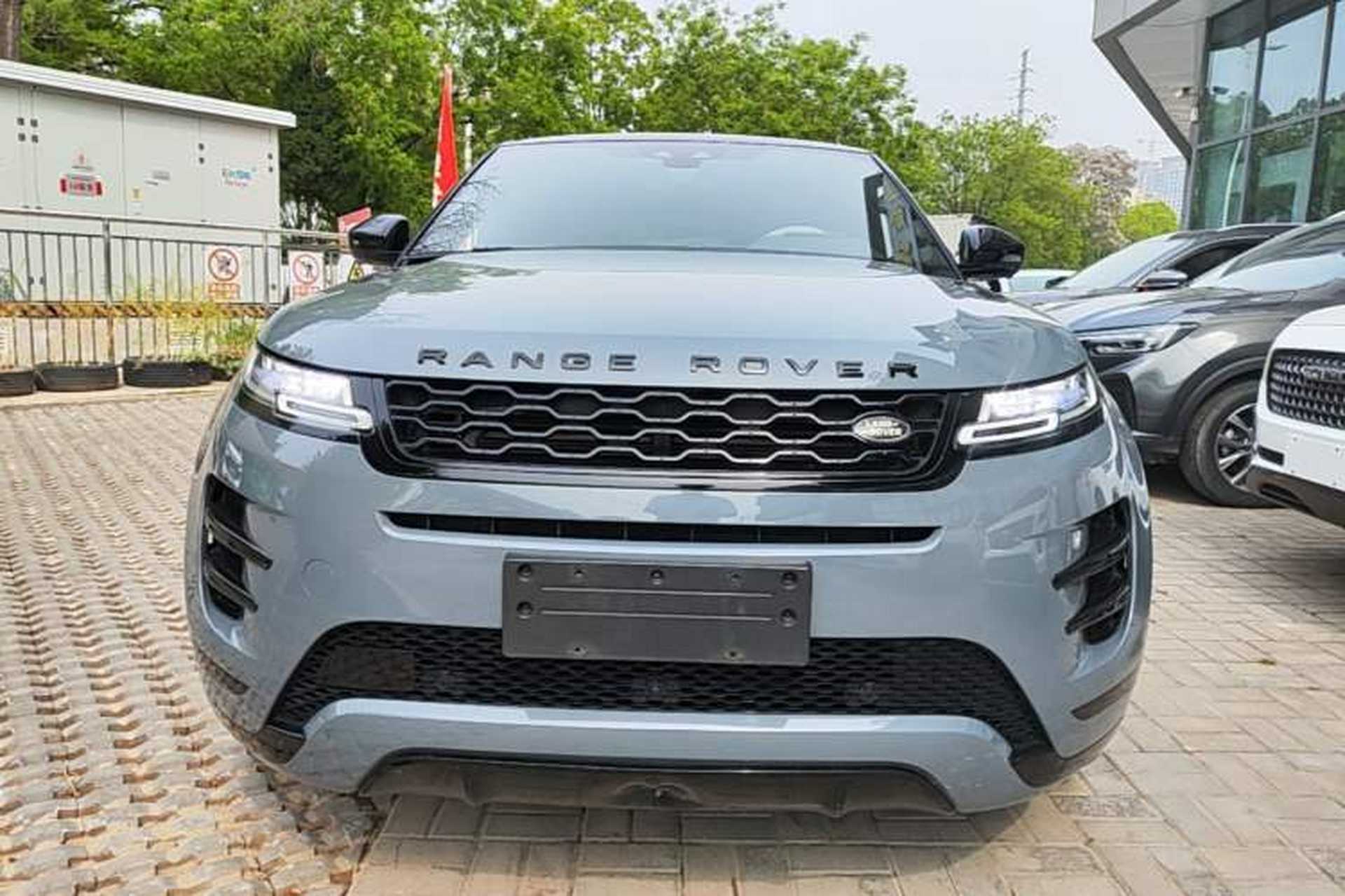 Used Land Rover Range Evoque 2020 249 PS R-DYNAMIC S Blackened Sport Technology Edition Front