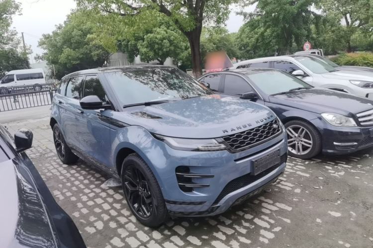 Used Land Rover Range Evoque 2020 249 PS R-DYNAMIC S Black Edition Sport Version Front Right 45 Deg