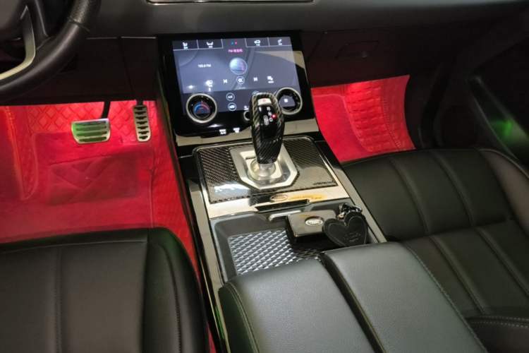 Used Land Rover Range Evoque 2020 249 PS R-DYNAMIC SE Sport Technology Edition Gear Lever