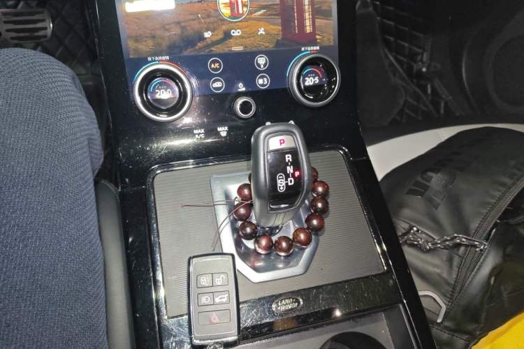 Used Land Rover Range Evoque 2020 249 PS R-DYNAMIC S First-Edition Sport Custom Edition Gear Lever