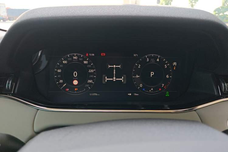 Used Land Rover Range Evoque 2020 249 PS R-DYNAMIC SE Sport Technology Edition Instrument Cluster