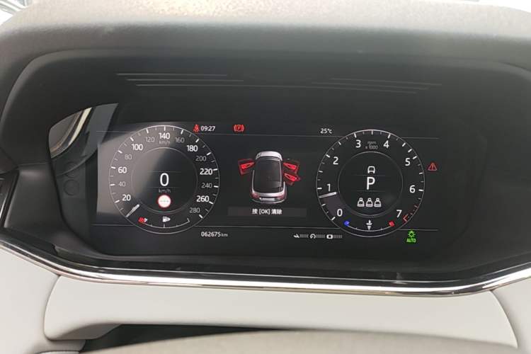 Used Land Rover Range Evoque 2020 249 PS R-DYNAMIC S Blackened Sport Technology Edition Instrument Cluster