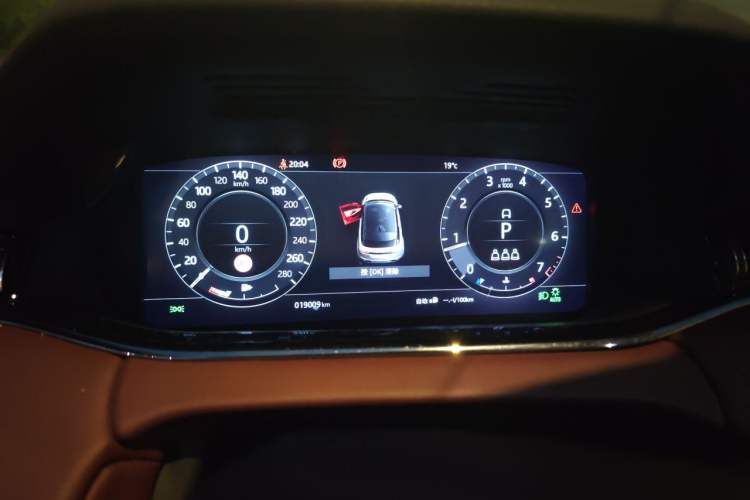 Used Land Rover Range Evoque 2020 249 PS R-DYNAMIC SE Sport Technology Edition Instrument Cluster