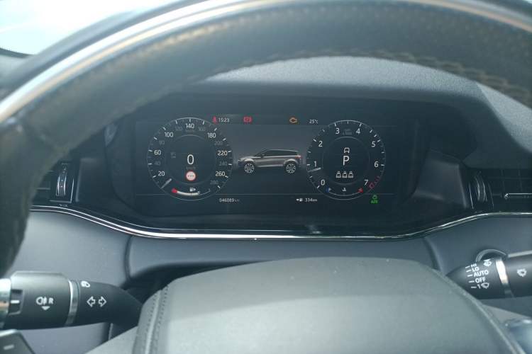 Used Land Rover Range Evoque 2020 249 PS R-DYNAMIC SE Sport Technology Edition Instrument Cluster