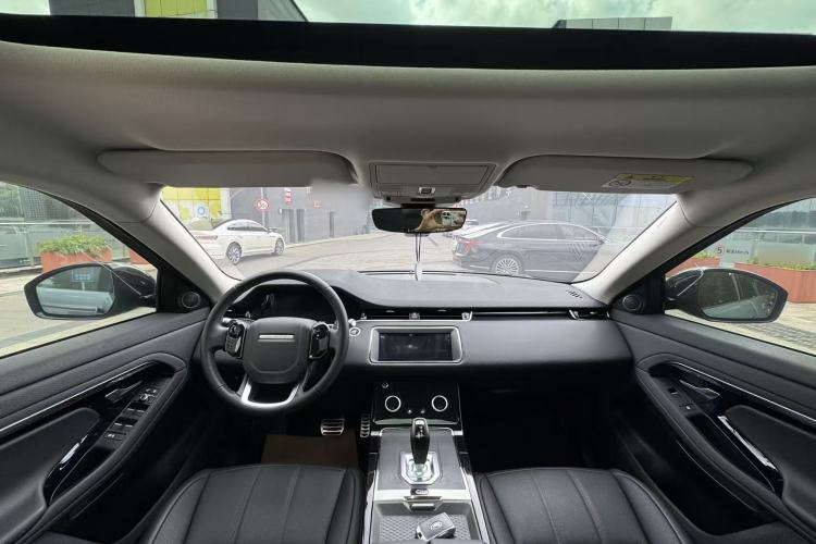 Used Land Rover Range Evoque 2020 249 PS R-DYNAMIC S Sport Edition Interior 2