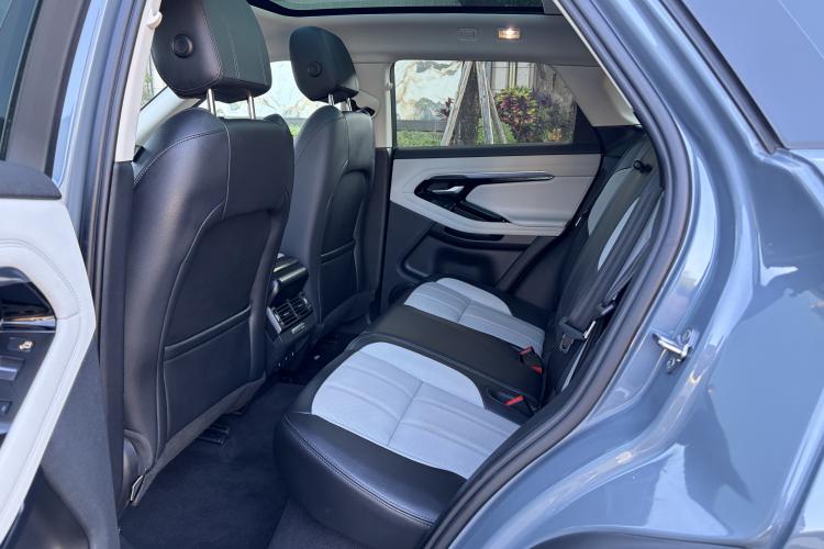 Used Land Rover Range Evoque 2020 249 PS R-DYNAMIC SE Sport Technology Edition Interior 2