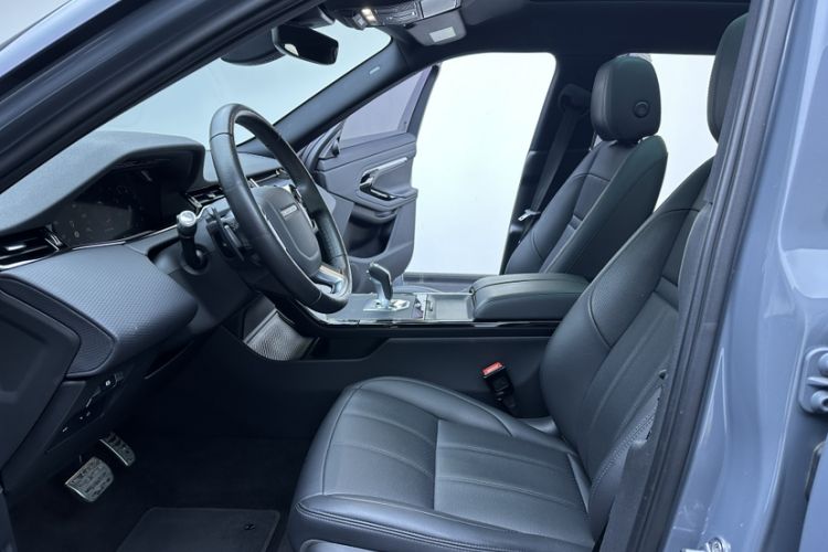 Used Land Rover Range Evoque 2020 249 PS R-DYNAMIC S Sport Edition Interior 3