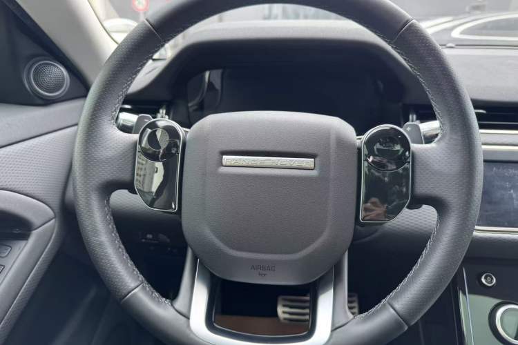 Used Land Rover Range Evoque 2020 249 PS R-DYNAMIC S Sport Edition Interior 4