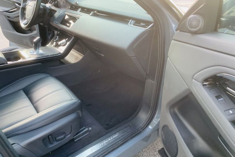 Used Land Rover Range Evoque 2020 249 PS R-DYNAMIC S Sport Edition Interior 4