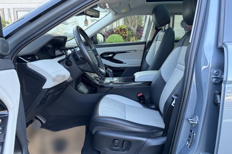 Used Land Rover Range Evoque 2020 249 PS R-DYNAMIC SE Sport Technology Edition Interior 4
