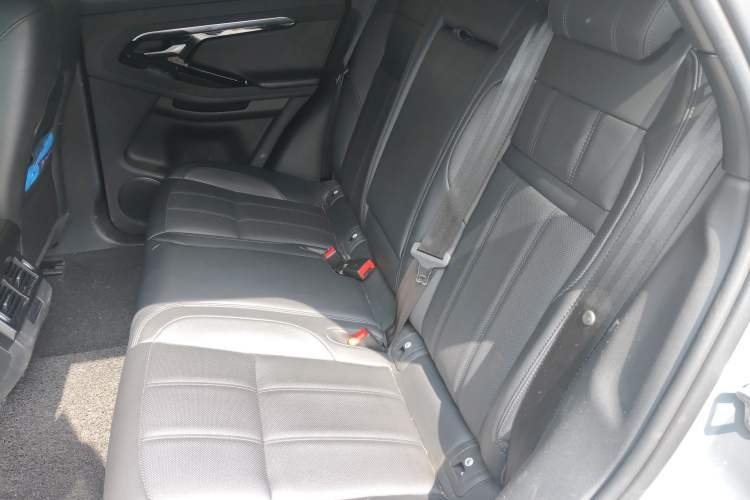 Used Land Rover Range Evoque 2020 249 PS R-DYNAMIC S Sport Edition Interior 4