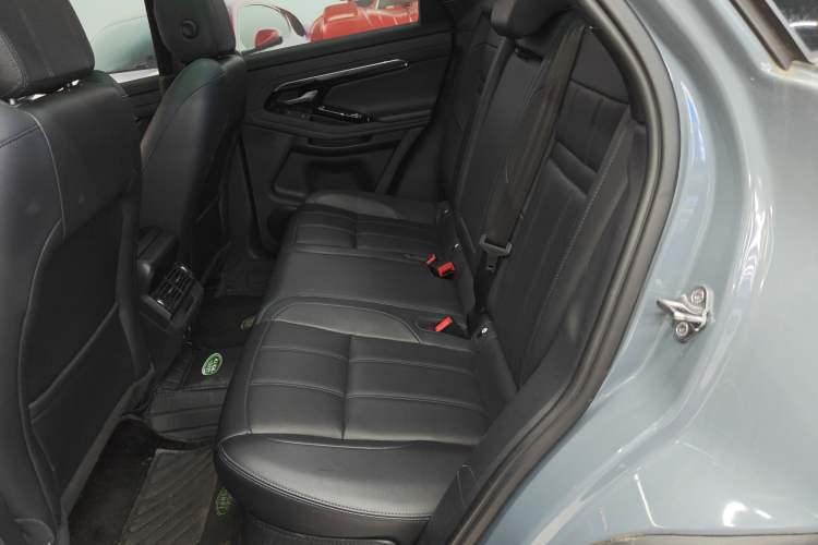Used Land Rover Range Evoque 2020 249 PS R-DYNAMIC S Sport Edition Interior 4
