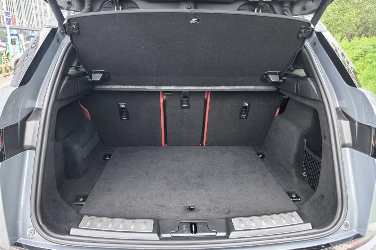 Used Land Rover Range Evoque 2020 249 PS R-DYNAMIC S Sport Edition Interior 7