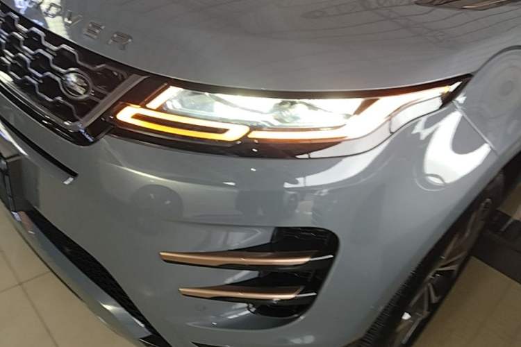 Used Land Rover Range Evoque 2020 249 PS R-DYNAMIC S Sport Edition Left Front Headlight