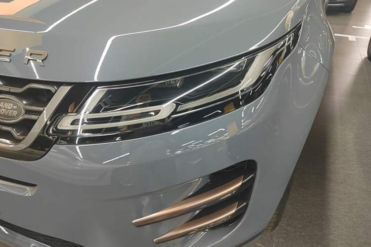 Used Land Rover Range Evoque 2020 249 PS R-DYNAMIC SE Sport Technology Edition Left Front Headlight