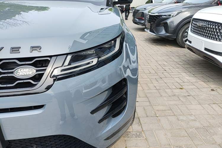 Used Land Rover Range Evoque 2020 249 PS R-DYNAMIC S Blackened Sport Technology Edition Left Front Headlight