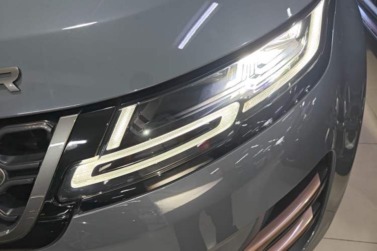 Used Land Rover Range Evoque 2020 249 PS R-DYNAMIC S Sport Edition Left Front Headlight