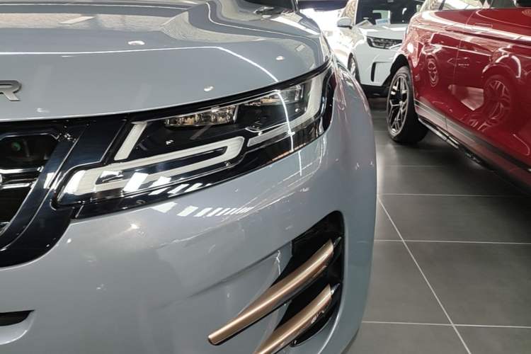 Used Land Rover Range Evoque 2020 249 PS R-DYNAMIC S Sport Edition Left Front Headlight
