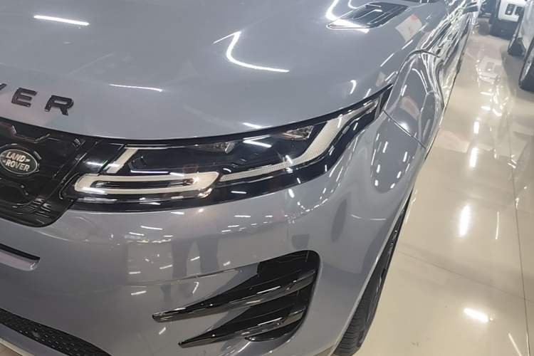 Used Land Rover Range Evoque 2020 249 PS R-DYNAMIC S Black Edition Sport Version Left Front Headlight