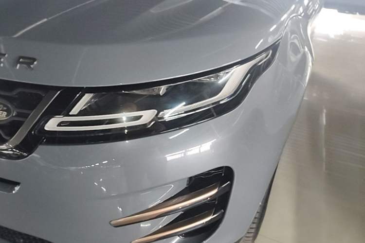 Used Land Rover Range Evoque 2020 249 PS R-DYNAMIC SE Sport Technology Edition Left Front Headlight