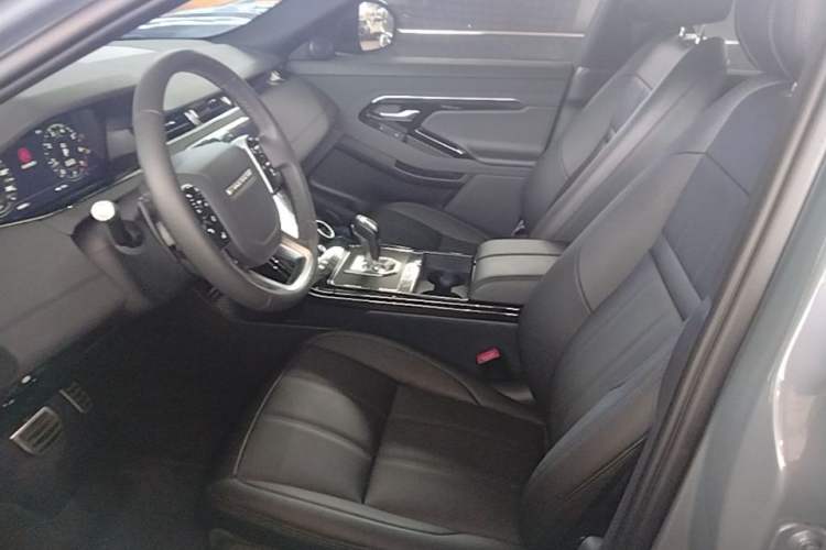 Used Land Rover Range Evoque 2020 249 PS R-DYNAMIC S Sport Edition Left Front Seat