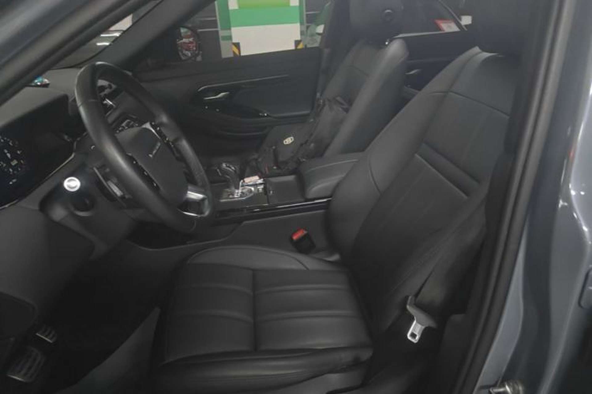 Used Land Rover Range Evoque 2020 249 PS R-DYNAMIC S Sport Edition Left Front Seat