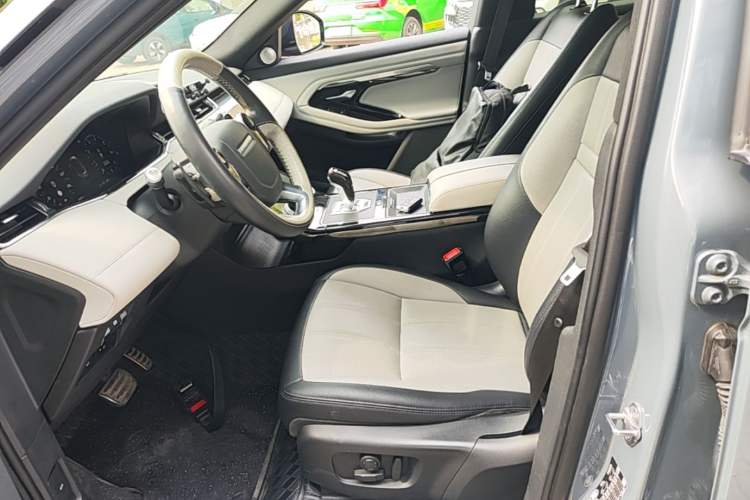 Used Land Rover Range Evoque 2020 249 PS R-DYNAMIC S Blackened Sport Technology Edition Left Front Seat