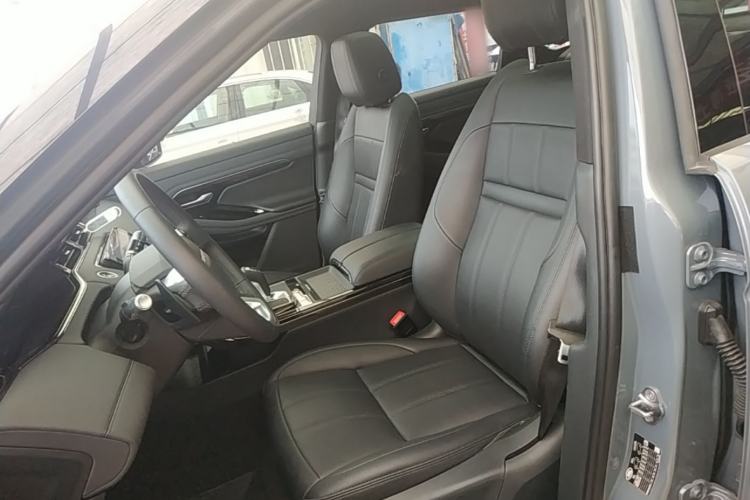 Used Land Rover Range Evoque 2020 249 PS R-DYNAMIC SE Sport Technology Edition Left Front Seat