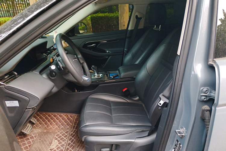 Used Land Rover Range Evoque 2020 249 PS R-DYNAMIC S Sport Edition Left Front Seat