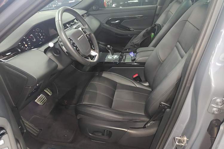 Used Land Rover Range Evoque 2020 249 PS R-DYNAMIC S Black Edition Sport Version Left Front Seat
