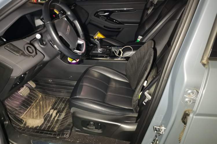 Used Land Rover Range Evoque 2020 249 PS R-DYNAMIC SE Sport Technology Edition Left Front Seat