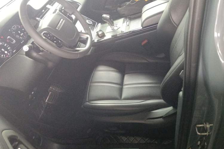 Used Land Rover Range Evoque 2020 249 PS R-DYNAMIC S Sport Edition Left Front Seat